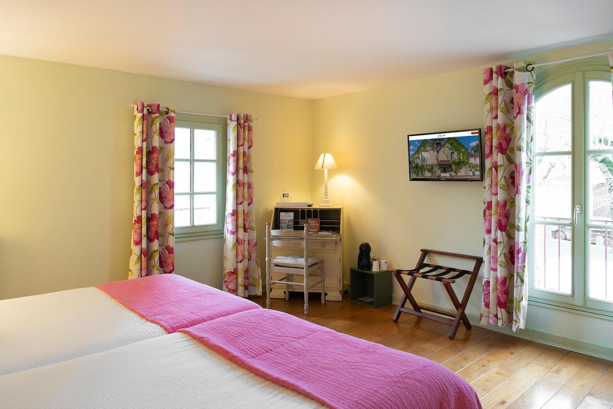 Logis Hotel Restaurant Relais De La Mothe Yzeures-sur-Creuse Exteriör bild