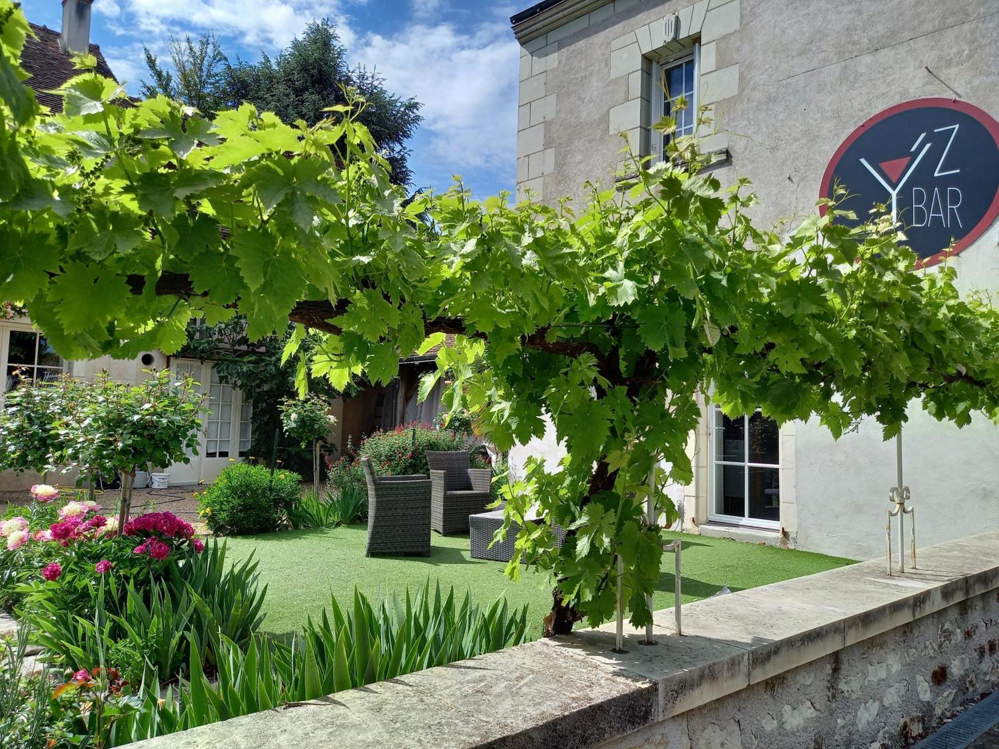 Logis Hotel Restaurant Relais De La Mothe Yzeures-sur-Creuse Exteriör bild
